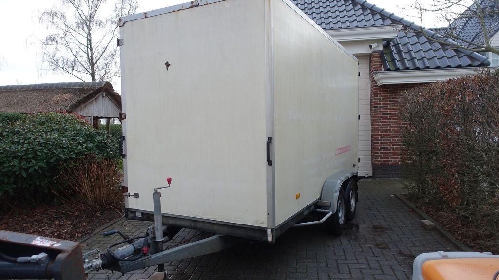 PKW-Anhänger za tip Hapert Gesloten 400x180x212 Cm 3500Kg, Gebrauchtmaschine u IJsselmuiden (Slika 1)