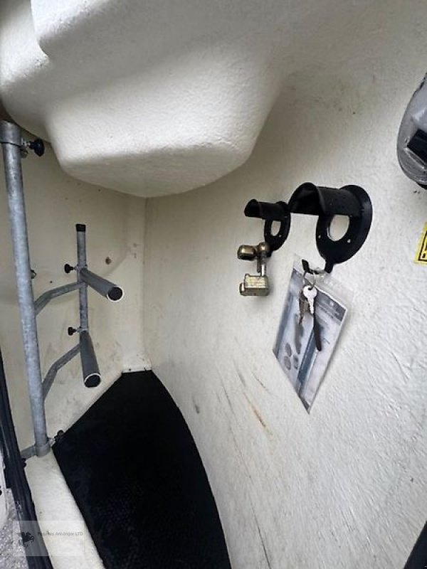 PKW-Anhänger des Typs Henra Adventure 2-Pferdeanhänger ALU Sattelkammer 2,7t D/SKlappe, Gebrauchtmaschine in Gevelsberg (Bild 6)