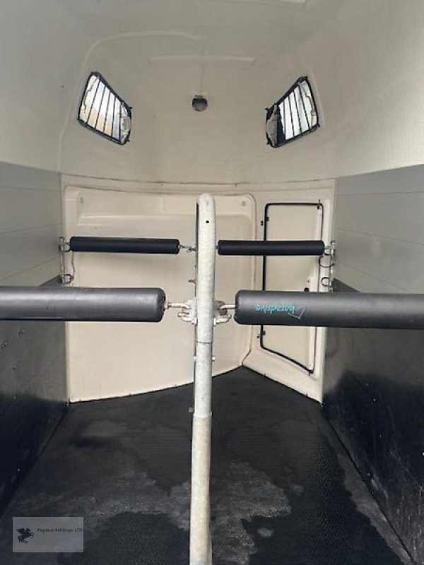 PKW-Anhänger typu Henra Adventure 2-Pferdeanhänger ALU Sattelkammer 2,7t D/SKlappe, Gebrauchtmaschine w Gevelsberg (Zdjęcie 5)