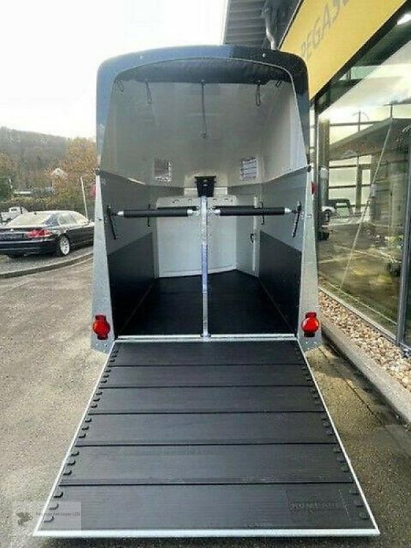 PKW-Anhänger des Typs Humbaur *XANTHOS AERO* ALUBODEN Sattelkammer Pferdeanhänger NEU, Neumaschine in Gevelsberg (Bild 5)