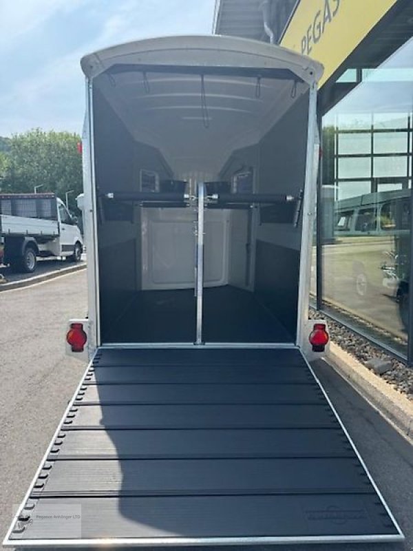 PKW-Anhänger des Typs Humbaur Areion PRO Pferdeanhänger NEU ALU 2,7t., Neumaschine in Gevelsberg (Bild 5)