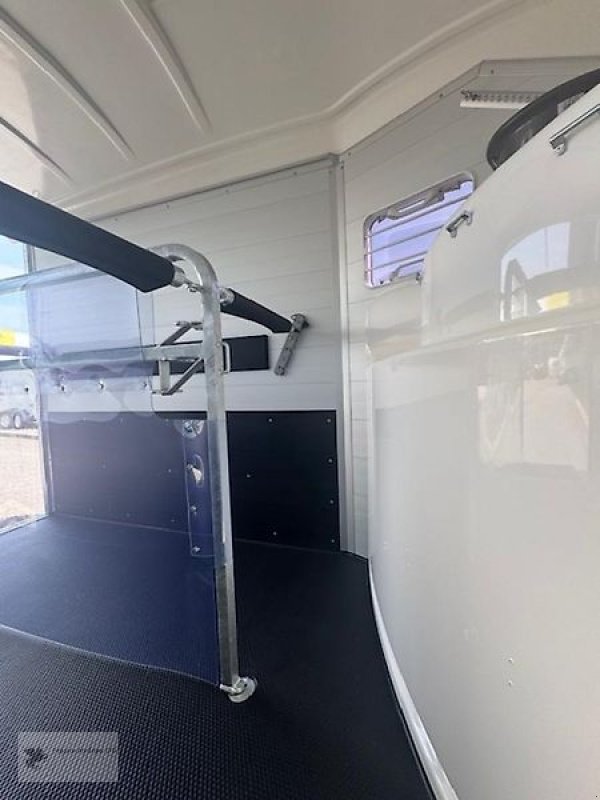 PKW-Anhänger del tipo Humbaur Areion PRO Pferdeanhänger NEU ALU 2,7t., Neumaschine In Gevelsberg (Immagine 7)