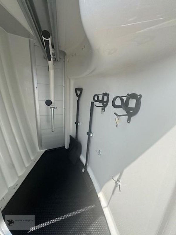 PKW-Anhänger del tipo Humbaur Areion Pure 2,4 t. Pferdeanhänger DS NEU ALU, Neumaschine In Gevelsberg (Immagine 4)