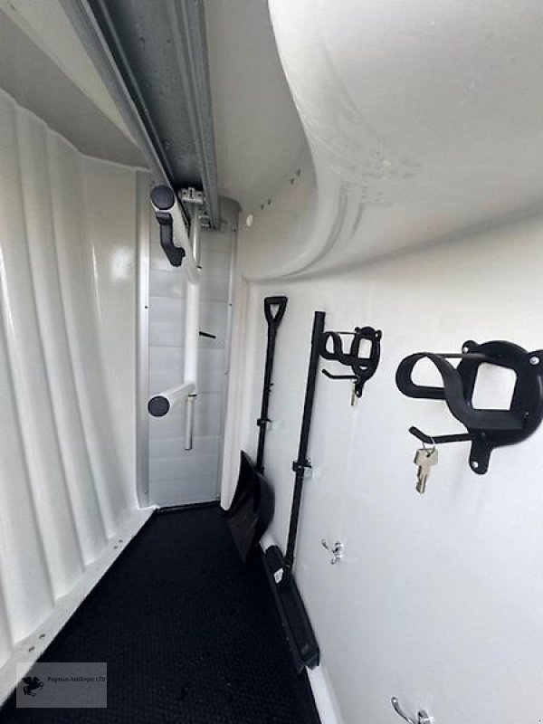 PKW-Anhänger des Typs Humbaur Areion Pure 2 Pferdeanhänger NEU 2,4t. ALU, Neumaschine in Gevelsberg (Bild 8)