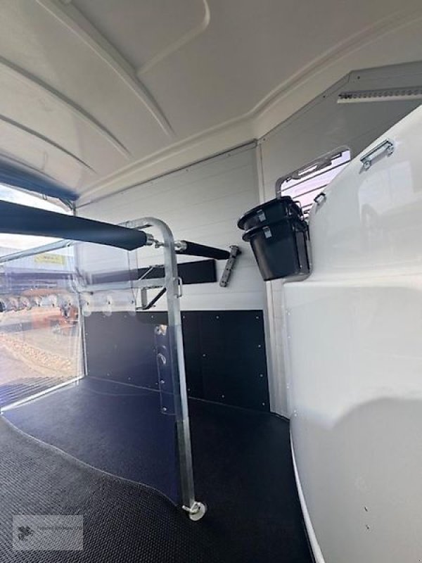 PKW-Anhänger des Typs Humbaur Areion Pure Western 2,4t. NEU ALU Pferdeanhänger, Neumaschine in Gevelsberg (Bild 6)