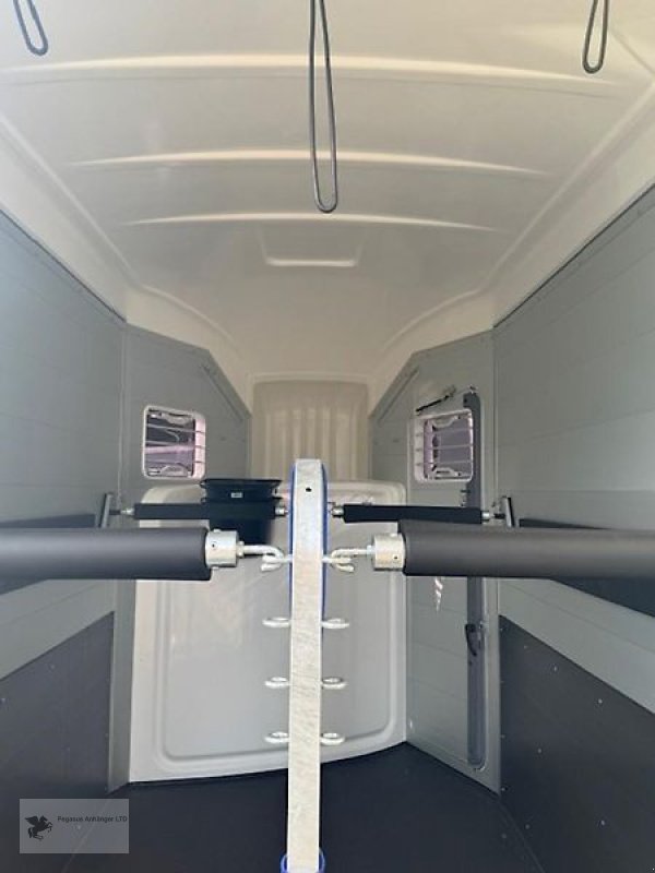 PKW-Anhänger des Typs Humbaur Areion Pure Western 2,4t. NEU ALU Pferdeanhänger, Neumaschine in Gevelsberg (Bild 5)