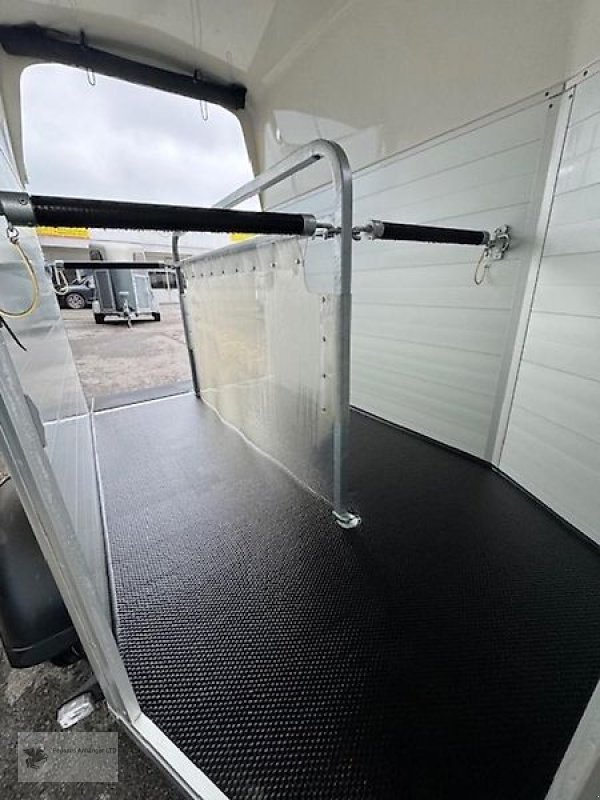 PKW-Anhänger des Typs Humbaur Equitos Alu 2- Pferdeanhänger 2t. Vollalu NEU, Neumaschine in Gevelsberg (Bild 7)