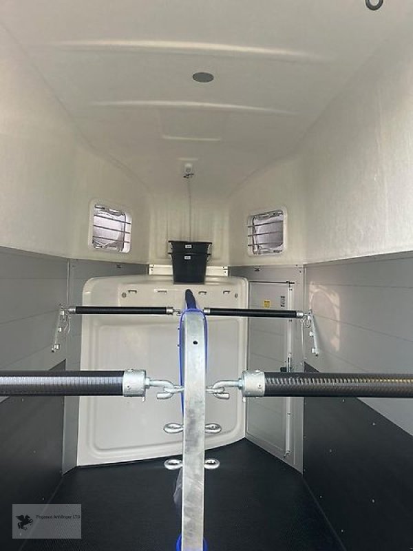 PKW-Anhänger van het type Humbaur Equitos Alu Plus 2-Pferdeanhänger 2,0t. NEU Modell 2026, Neumaschine in Gevelsberg (Foto 6)