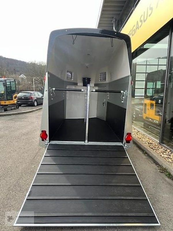 PKW-Anhänger typu Humbaur Equitos Alu Plus 2-Pferdeanhänger 2,4t SK DS NEU, Neumaschine v Gevelsberg (Obrázek 4)
