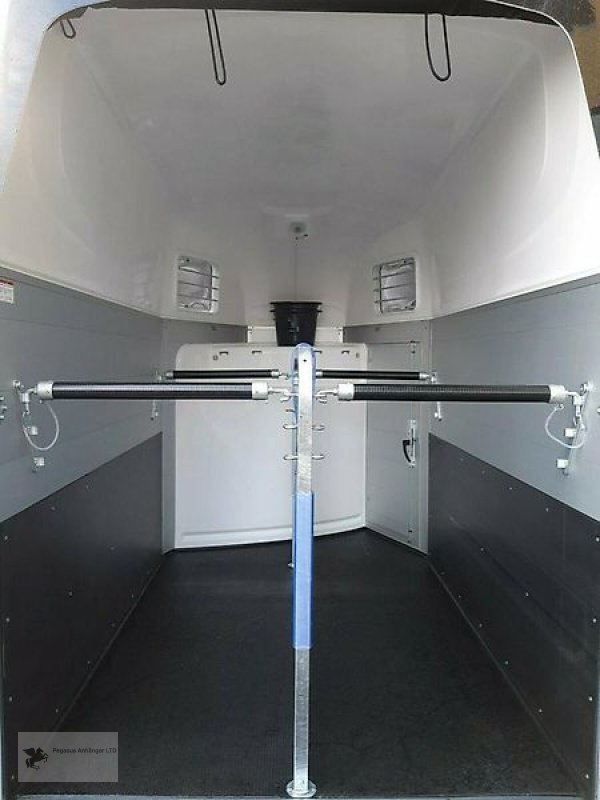 PKW-Anhänger del tipo Humbaur EQUITOS Alu Plus 2-Pferdeanhänger gebr. Böckmann a. L, Gebrauchtmaschine In Gevelsberg (Immagine 6)