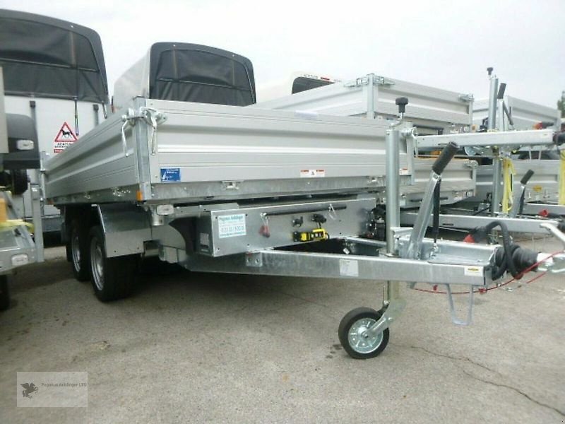 PKW-Anhänger del tipo Humbaur HTK 3000.31 Dreiseitenkipper 3,0to NEU, Neumaschine In Gevelsberg (Immagine 1)