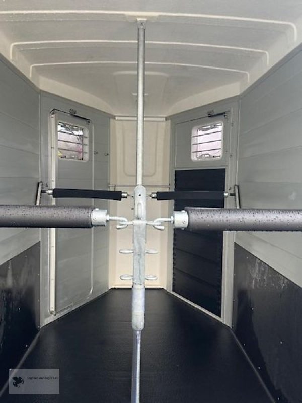 PKW-Anhänger a típus Humbaur Notos Alu Frontausstieg Pferdeanhänger 2,4t NEU DS-Klappe, Neumaschine ekkor: Gevelsberg (Kép 5)