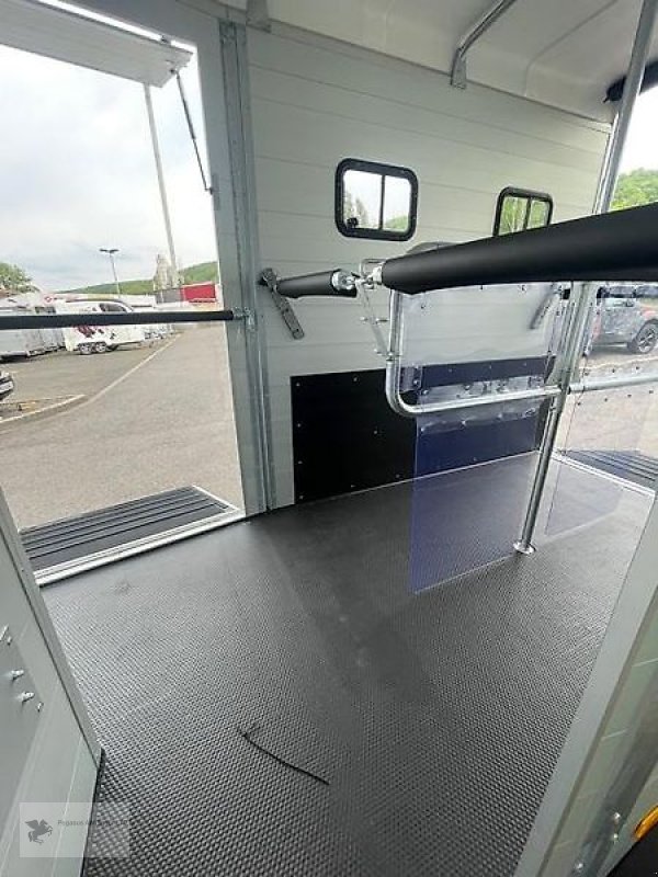 PKW-Anhänger Türe ait Humbaur Notos XTRA Pro 2-Pferdeanhänger Fronstausstieg, Gebrauchtmaschine içinde Gevelsberg (resim 10)