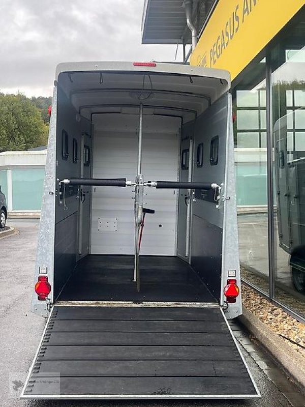 PKW-Anhänger tipa Humbaur Notos Xtra UP 2-Pferdeanhänger 2,7t Sonderausstattung TOP, Gebrauchtmaschine u Gevelsberg (Slika 3)