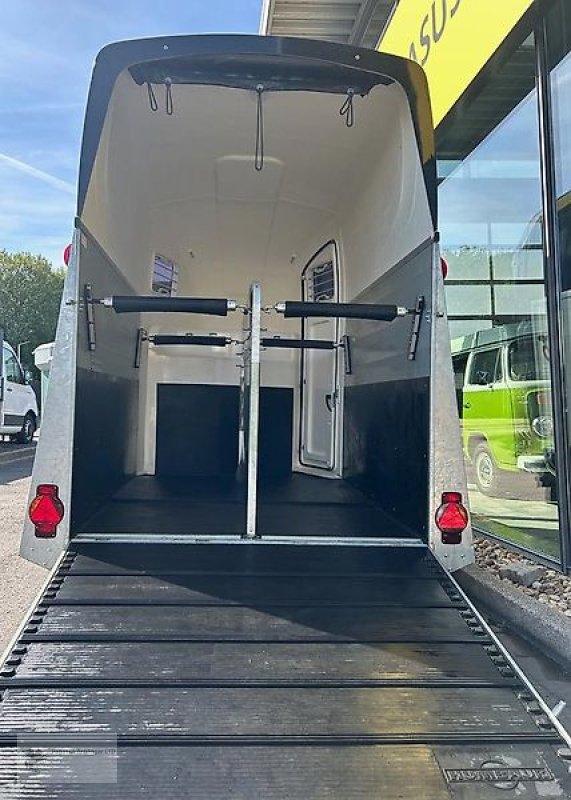 PKW-Anhänger Türe ait Humbaur Pegasus 2 Pferdeanhänger 2,4t. ALU 1.Hand, Gebrauchtmaschine içinde Gevelsberg (resim 5)