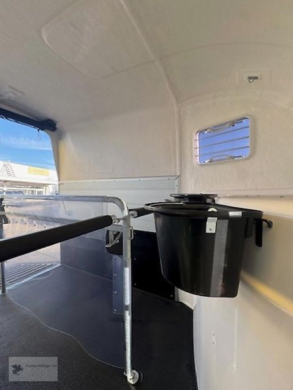 PKW-Anhänger des Typs Humbaur Pegasus 2 Pferdeanhänger 2,4t ALU NEU Sattelkammer, Neumaschine in Gevelsberg (Bild 6)