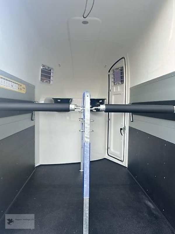 PKW-Anhänger типа Humbaur Pegasus 2-Pferdeanhänger 2.4t. SK !!NEU!!, Neumaschine в Gevelsberg (Фотография 7)