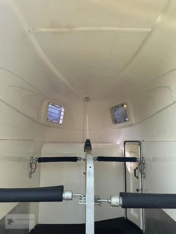 PKW-Anhänger типа Humbaur Pegasus 2-Pferdeanhänger Aluboden Vollpoly 2,4t. Sattelka, Gebrauchtmaschine в Gevelsberg (Фотография 5)