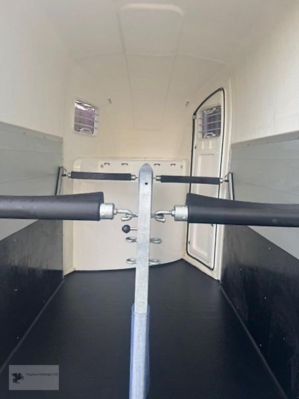 PKW-Anhänger des Typs Humbaur Pegasus 2400 Pferdeanhänger Alu 1.Hand Sattelkammer, Gebrauchtmaschine in Gevelsberg (Bild 5)