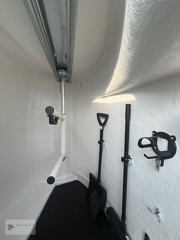 PKW-Anhänger tip Humbaur Pegasus Style 2-Pferdeanhänger 2,4t Neu Vollpoly, Gebrauchtmaschine in Gevelsberg (Poză 8)