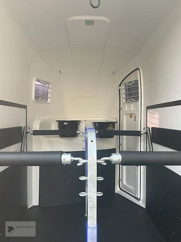 PKW-Anhänger tip Humbaur Pegasus Style 2-Pferdeanhänger 2,4t Neu Vollpoly, Gebrauchtmaschine in Gevelsberg (Poză 6)