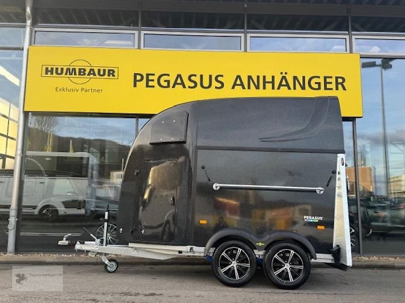 PKW-Anhänger del tipo Humbaur Pegasus Style 2 Pferdeanhänger Vollpoly Aluboden 2,7t., Gebrauchtmaschine In Gevelsberg (Immagine 1)