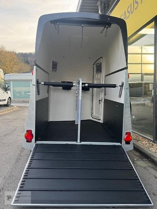 PKW-Anhänger del tipo Humbaur Pegasus Style 2 Pferdeanhänger Vollpoly Aluboden 2,7t., Gebrauchtmaschine In Gevelsberg (Immagine 4)