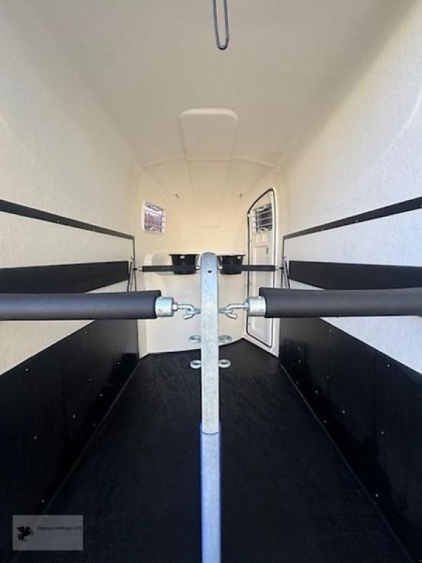 PKW-Anhänger типа Humbaur Pegasus Style S 2,7t BLACK ED. 2 Pferdeanhänger NEU, Neumaschine в Gevelsberg (Фотография 4)