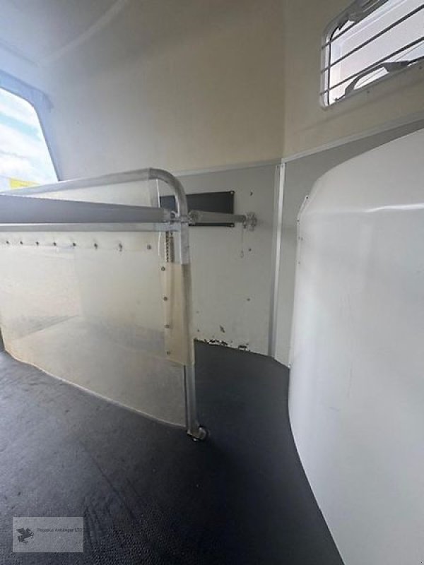 PKW-Anhänger des Typs Humbaur Rapid Plus 2-Pferdeanhänger Sattelkammer Holz/ Poly, Gebrauchtmaschine in Gevelsberg (Bild 6)