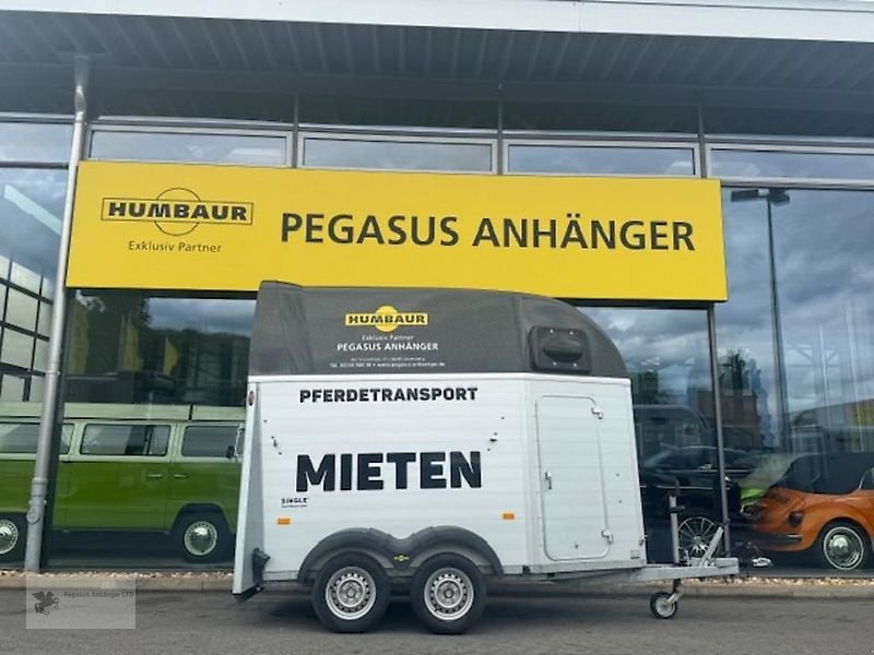 PKW-Anhänger от тип Humbaur Single ALU 1,5er Pferdeanhänger Sattelkammer, Gebrauchtmaschine в Gevelsberg (Снимка 1)