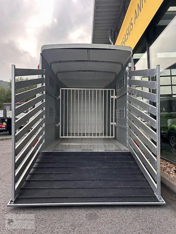PKW-Anhänger typu Humbaur Viehanhänger HTV 354018 SRA ALU 3,5t. Viehtransporter, Gebrauchtmaschine v Gevelsberg (Obrázek 3)