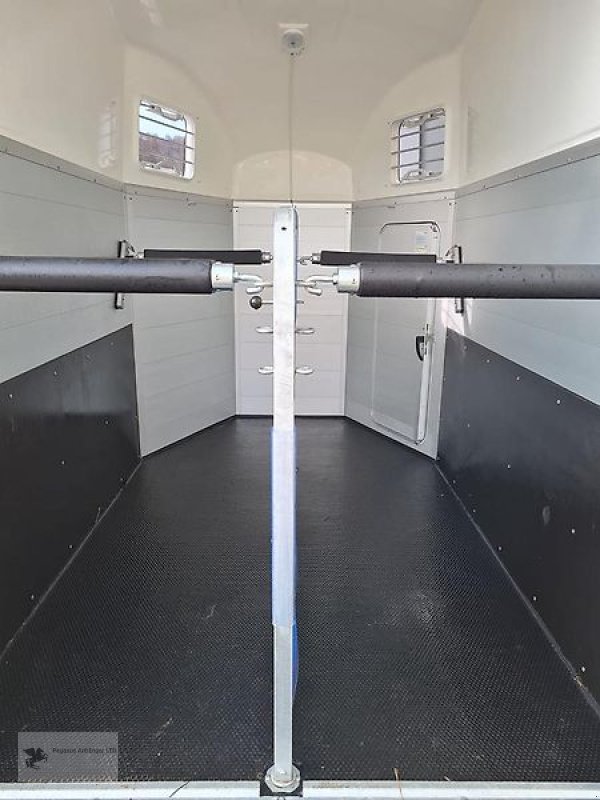 PKW-Anhänger des Typs Humbaur Xanthos 2,4t 2-Pferdeanhänger 1. Hand 100km/h Aluboden, Gebrauchtmaschine in Gevelsberg (Bild 7)