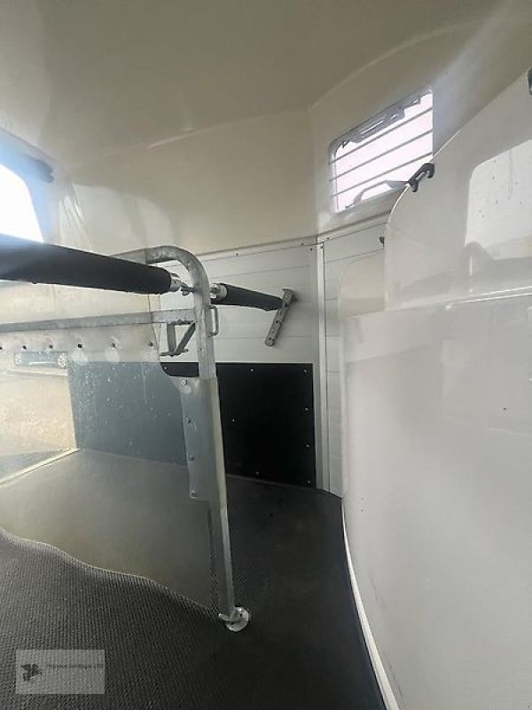 PKW-Anhänger Türe ait Humbaur Xanthos 2 Pferdeanhänger 1. Hand Alu 2,4t. TOP, Gebrauchtmaschine içinde Gevelsberg (resim 7)