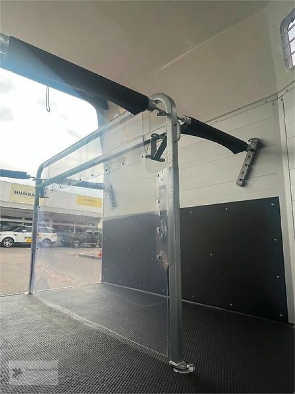 PKW-Anhänger Türe ait Humbaur Xanthos 2-Pferdeanhänger 2,4t. DS Alu "magenta"-pink, Gebrauchtmaschine içinde Gevelsberg (resim 8)