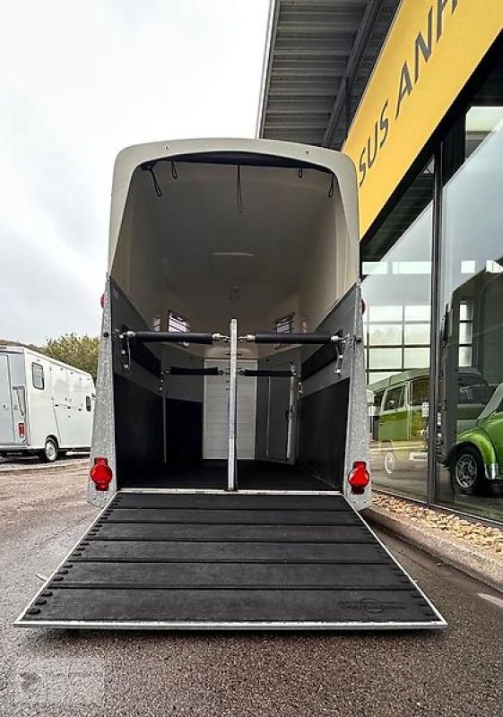 PKW-Anhänger от тип Humbaur Xanthos 2 Pferdeanhänger 2,4t Vollalu, Gebrauchtmaschine в Gevelsberg (Снимка 6)