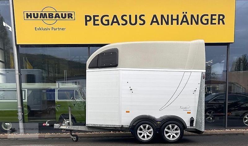 PKW-Anhänger от тип Humbaur Xanthos 2 Pferdeanhänger 2,4t Vollalu, Gebrauchtmaschine в Gevelsberg (Снимка 1)