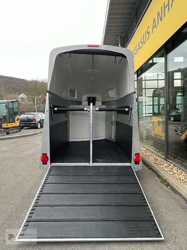 PKW-Anhänger del tipo Humbaur Xanthos Aero 2,4t 2-Pferdeanhänger Neu SK, Gebrauchtmaschine en Gevelsberg (Imagen 5)
