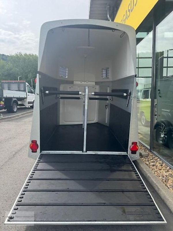 PKW-Anhänger typu Humbaur Xanthos Aero 2,4to SK ALU/Poly, Gebrauchtmaschine v Gevelsberg (Obrázek 4)