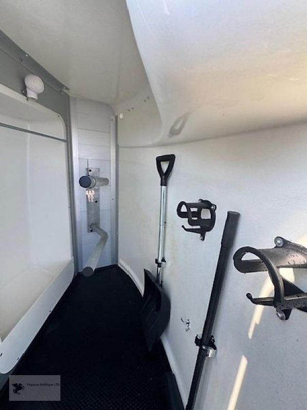 PKW-Anhänger типа Humbaur Xanthos Aero 2 Pferdeanhänger 2,4t. ALU Erstzul. 2025 TOP, Gebrauchtmaschine в Gevelsberg (Фотография 8)