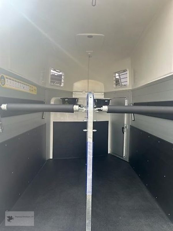 PKW-Anhänger типа Humbaur Xanthos Aero 2-Pferdeanhänger 2,4t Neu SK Vollaussattung, Gebrauchtmaschine в Gevelsberg (Фотография 7)