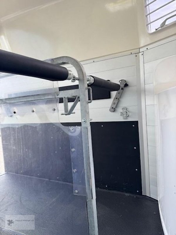 PKW-Anhänger des Typs Humbaur Xanthos Aero 2-Pferdeanhänger ALU 2,4t. 1. Hand, Gebrauchtmaschine in Gevelsberg (Bild 6)