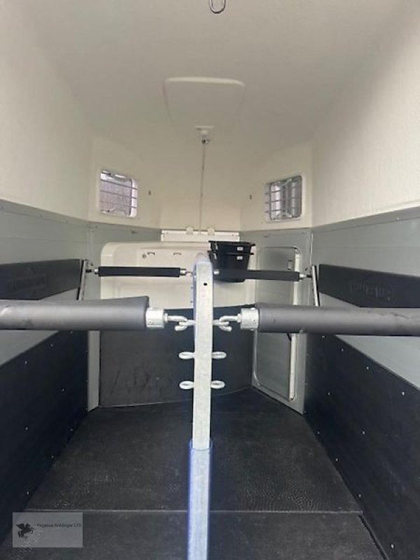 PKW-Anhänger za tip Humbaur Xanthos Aero 2 Pferdeanhänger ALU 2,4t. EZ: 2025, Gebrauchtmaschine u Gevelsberg (Slika 5)