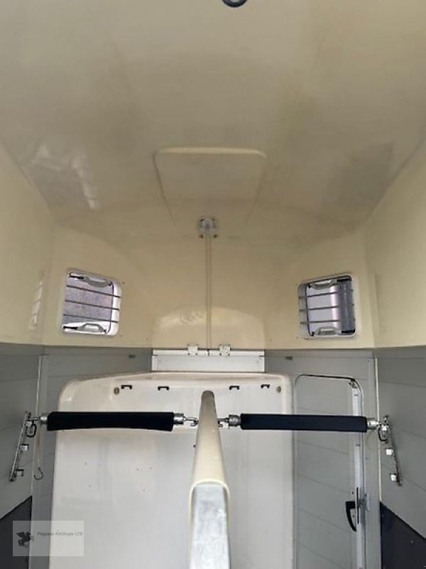 PKW-Anhänger des Typs Humbaur Xanthos Aero 2- Pferdeanhänger Alu Sattelkammer 2,4t, Gebrauchtmaschine in Gevelsberg (Bild 5)