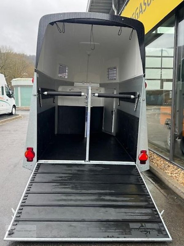 PKW-Anhänger des Typs Humbaur Xanthos Aero 2-Pferdeanhänger EZ:2025 1.Hd Alu 2,4t., Gebrauchtmaschine in Gevelsberg (Bild 4)