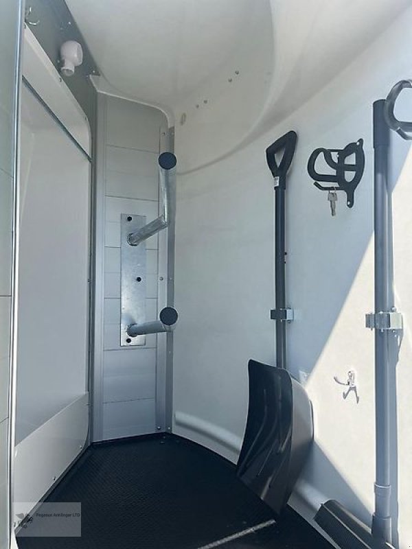 PKW-Anhänger des Typs Humbaur Xanthos Aero Pferdeanhänger 2,4t SK NEU !100km/h, Neumaschine in Gevelsberg (Bild 9)