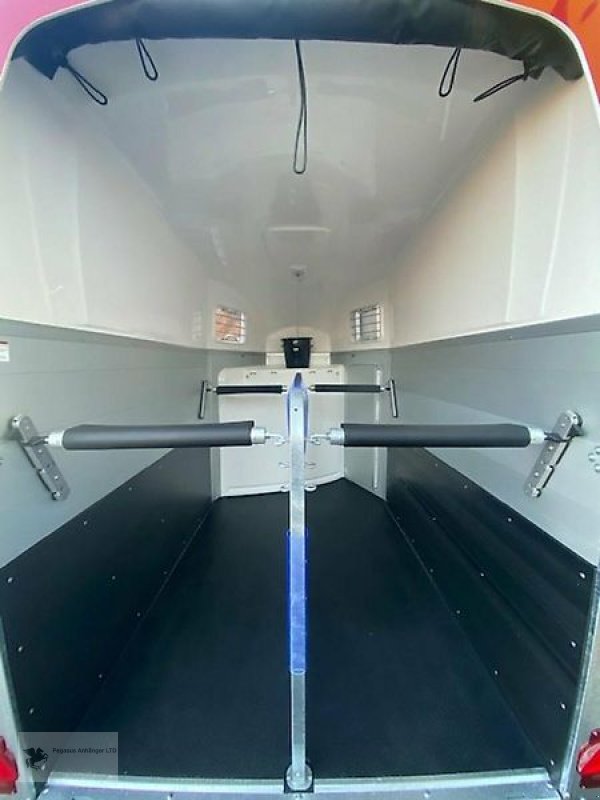PKW-Anhänger tipa Humbaur Xanthos Aero Pferdeanhänger NEU 2,4 to Vollalu 100km/h SK, Neumaschine u Gevelsberg (Slika 6)