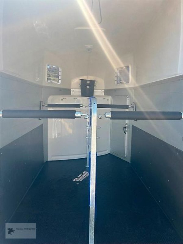 PKW-Anhänger za tip Humbaur Xanthos Aero ROSE 2,4t Pferdeanhänger gebr. Böckmann a.L, Gebrauchtmaschine u Gevelsberg (Slika 9)