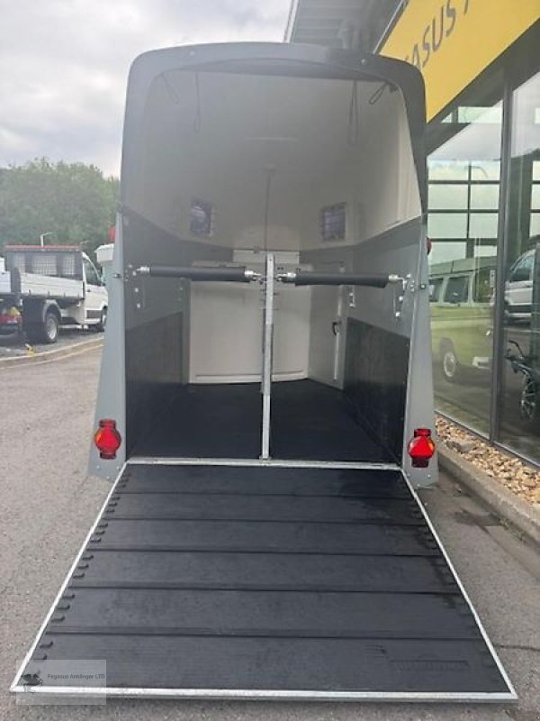 PKW-Anhänger des Typs Humbaur Xanthos Aero Spirit Plus 2-Pferdeanhänger 2t. Alu 1. Hand, Gebrauchtmaschine in Gevelsberg (Bild 4)