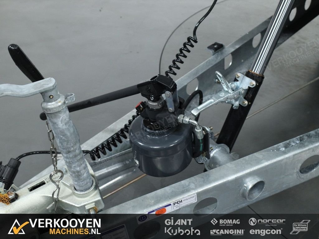 PKW-Anhänger des Typs Ifor Williams TB5521-353 550cm Tiltbed (3-asser - Handmatig), Neumaschine in Vessem (Bild 8)