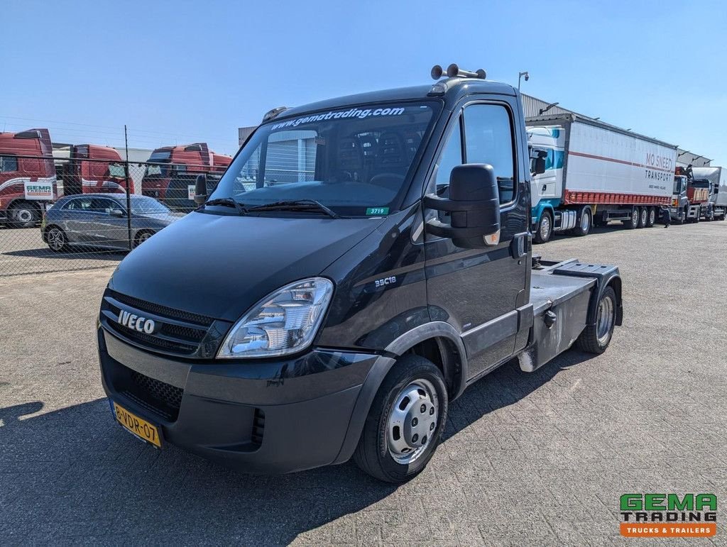 PKW-Anhänger typu Iveco 35C18/T 4x2 Euro4 - BE-Trekker - 3-Zits - Luchthoorns - NAP, Gebrauchtmaschine v Oud Gastel (Obrázek 1)